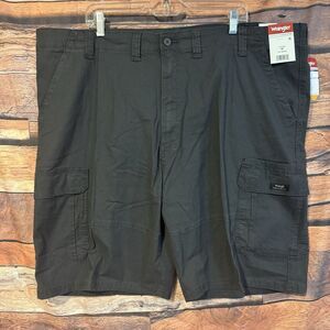 Wrangler Men's 46 Gray Relaxed Fit Cargo Shorts 46x10 Five Star Premium Durable